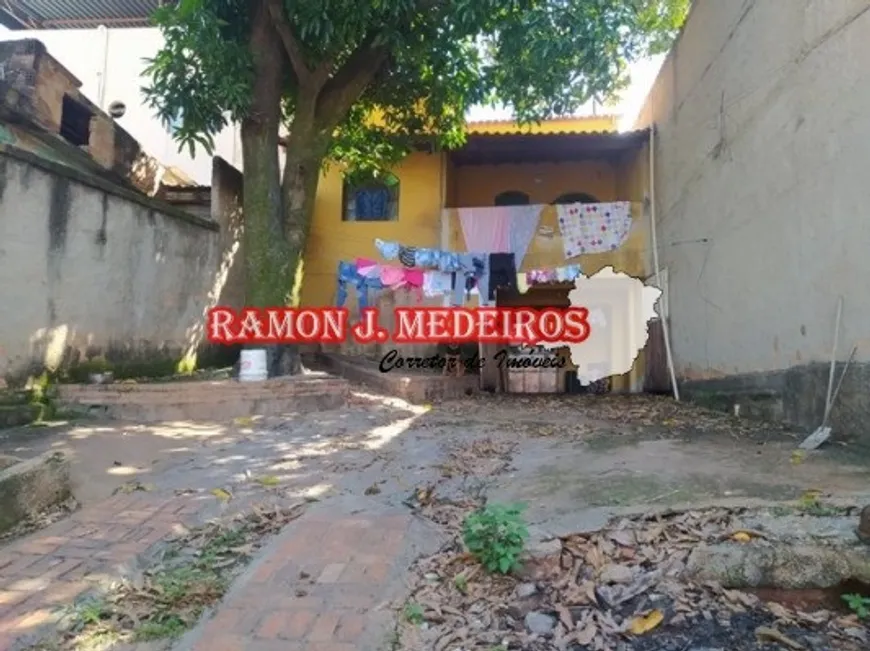 Foto 1 de Casa com 2 Quartos à venda, 180m² em Rio Branco, Belo Horizonte