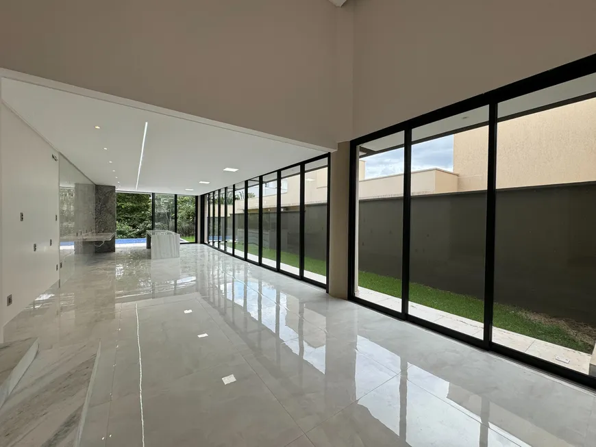 Foto 1 de Casa de Condomínio com 3 Quartos à venda, 232m² em Condomínio do Lago, Goiânia