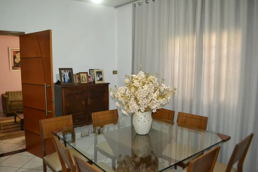 Foto 1 de Casa com 3 Quartos à venda, 241m² em São João, Sertãozinho