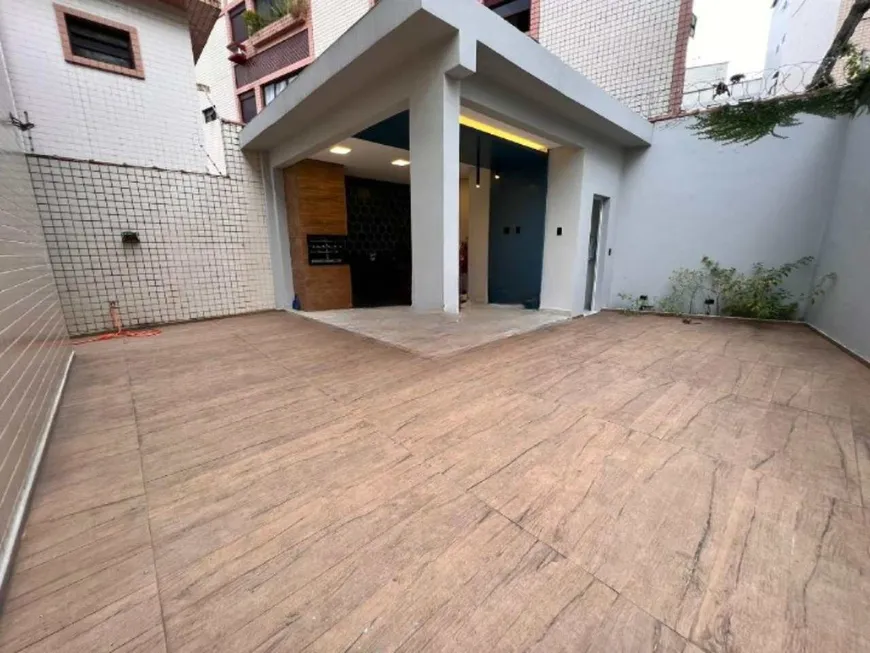 Foto 1 de Casa com 3 Quartos à venda, 125m² em Ponta da Praia, Santos