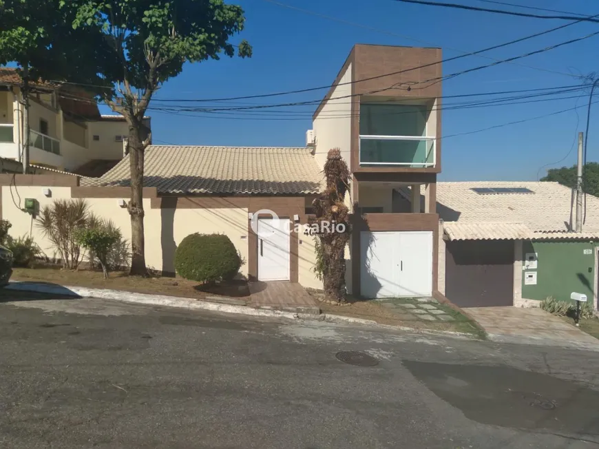 Foto 1 de Casa de Condomínio com 4 Quartos para alugar, 250m² em Pechincha, Rio de Janeiro