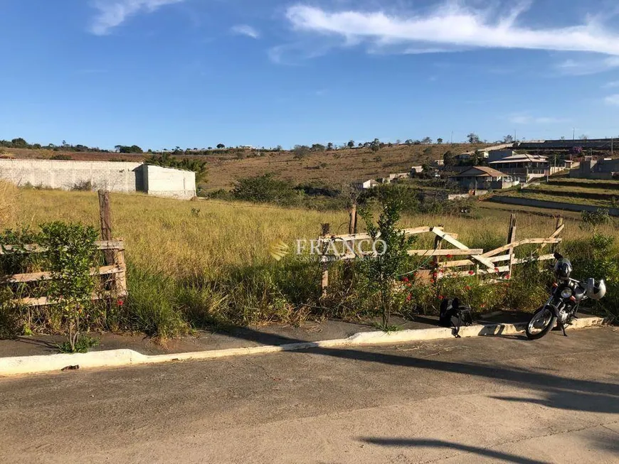 Foto 1 de Lote/Terreno à venda, 1003m² em Piracangagua, Taubaté