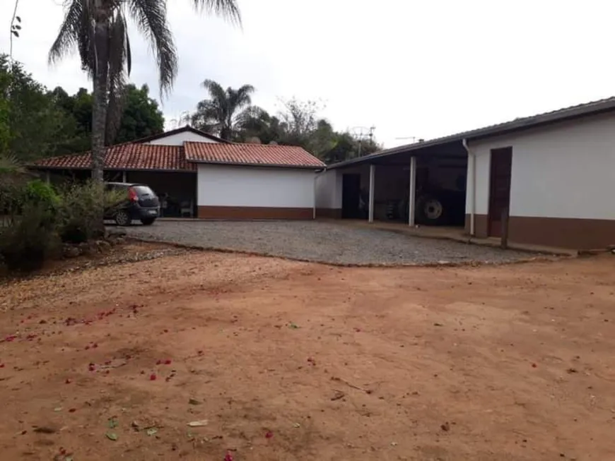 Foto 1 de Fazenda/Sítio com 2 Quartos à venda, 105m² em , Caconde