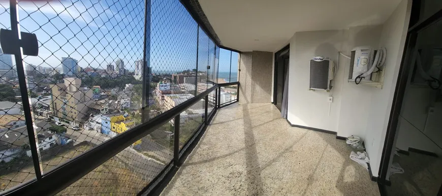 Foto 1 de Apartamento com 3 Quartos à venda, 180m² em Imbetiba, Macaé