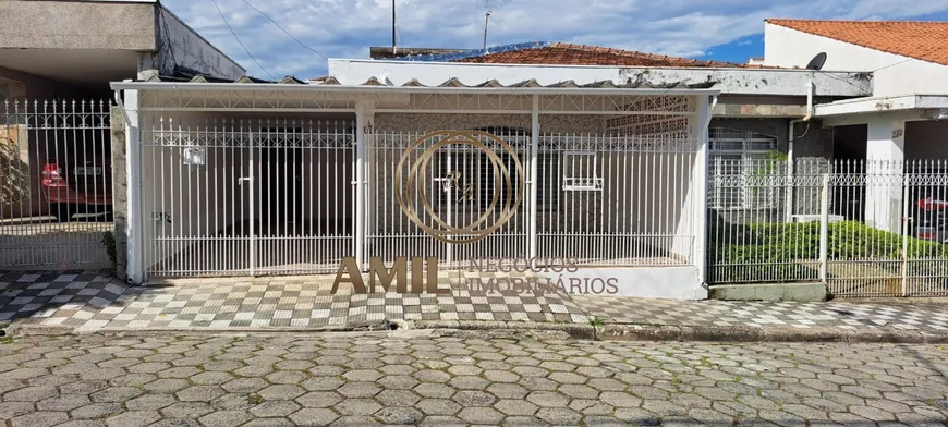 Foto 1 de Casa com 3 Quartos para alugar, 166m² em Jardim Mesquita, Jacareí