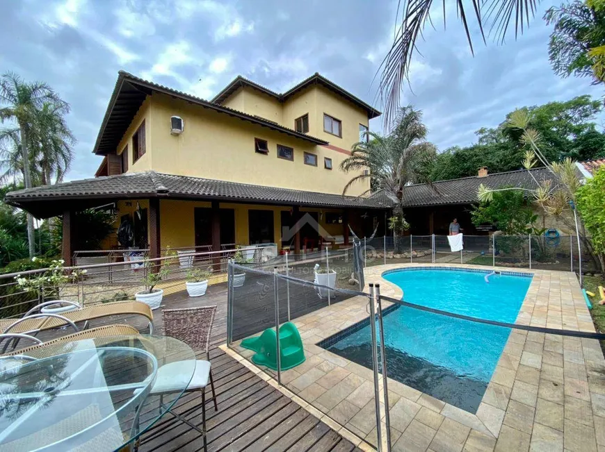 Foto 1 de Casa de Condomínio com 4 Quartos à venda, 550m² em Camboinhas, Niterói