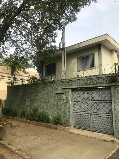 Foto 1 de Casa com 4 Quartos para alugar, 220m² em Paraiso, Santo André