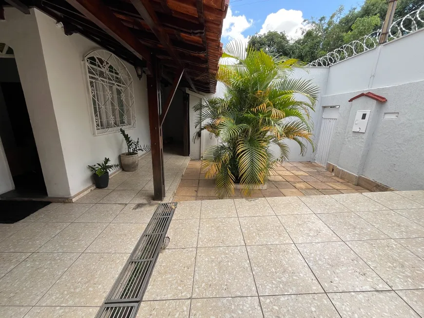 Foto 1 de com 3 Quartos para alugar, 160m² em Barreiro, Belo Horizonte