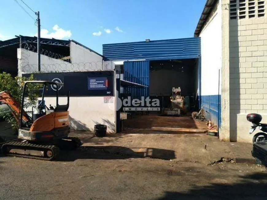 Foto 1 de Galpão/Depósito/Armazém à venda, 260m² em Tibery, Uberlândia