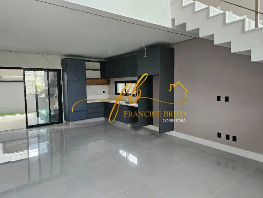 Foto 1 de Casa com 4 Quartos à venda, 250m² em Loteamento Floresta, São José dos Campos