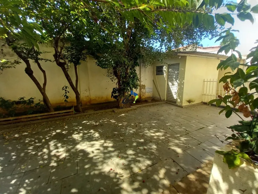 Foto 1 de Casa com 4 Quartos à venda, 364m² em Santa Rosa, Belo Horizonte