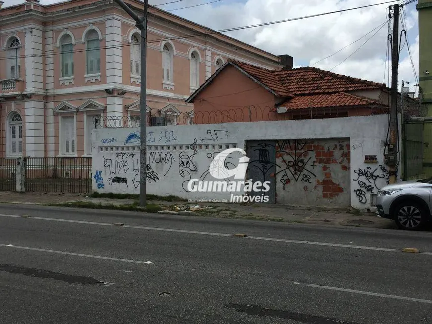 Foto 1 de Casa com 3 Quartos à venda, 572m² em Benfica, Fortaleza