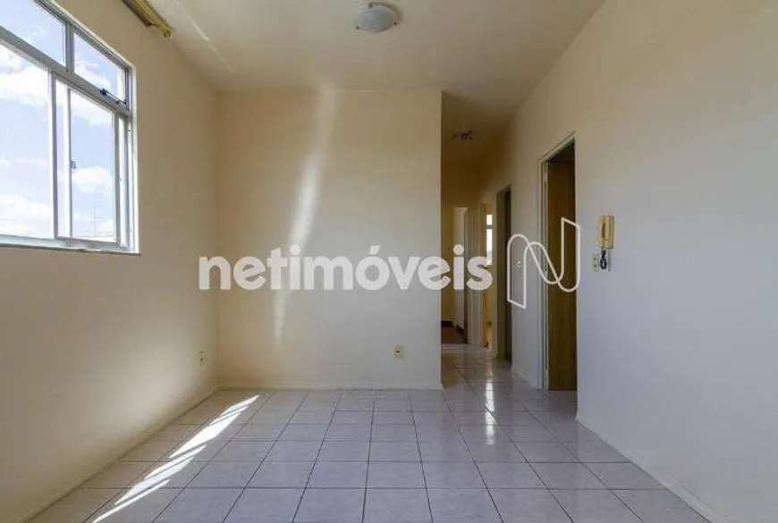 Foto 1 de Apartamento com 3 Quartos à venda, 65m² em Heliópolis, Belo Horizonte