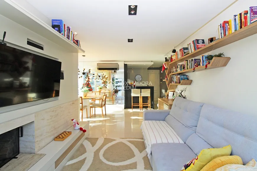 Foto 1 de Apartamento com 2 Quartos à venda, 80m² em Mont' Serrat, Porto Alegre