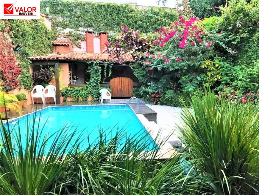 Foto 1 de Sobrado com 4 Quartos à venda, 300m² em Jardim Leonor, São Paulo