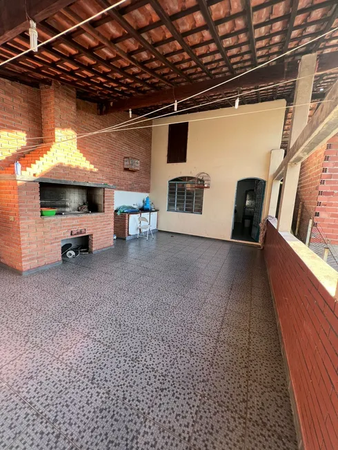 Foto 1 de Casa com 2 Quartos à venda, 396m² em Guaturinho, Cajamar