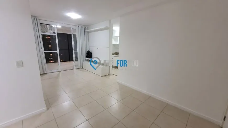 Foto 1 de Apartamento com 2 Quartos para alugar, 75m² em Jacarepaguá, Rio de Janeiro