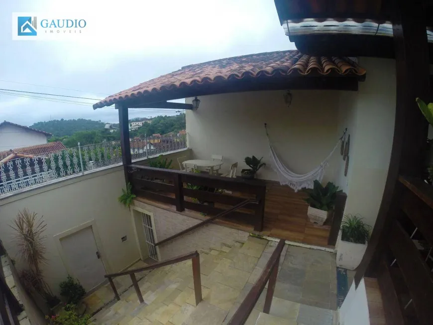 Foto 1 de Casa com 3 Quartos à venda, 150m² em Badu, Niterói