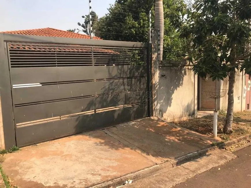 Foto 1 de Casa com 2 Quartos à venda, 184m² em Parque Laranjeiras, Araraquara