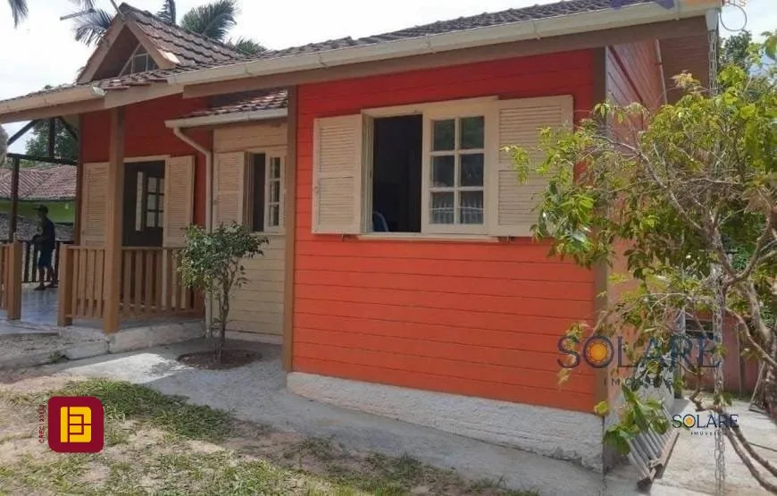 Foto 1 de Casa com 3 Quartos à venda, 120m² em Rio Tavares, Florianópolis