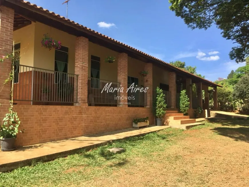 Foto 1 de Fazenda/Sítio com 2 Quartos à venda, 200m² em Jardim Novo Horizonte, São Carlos