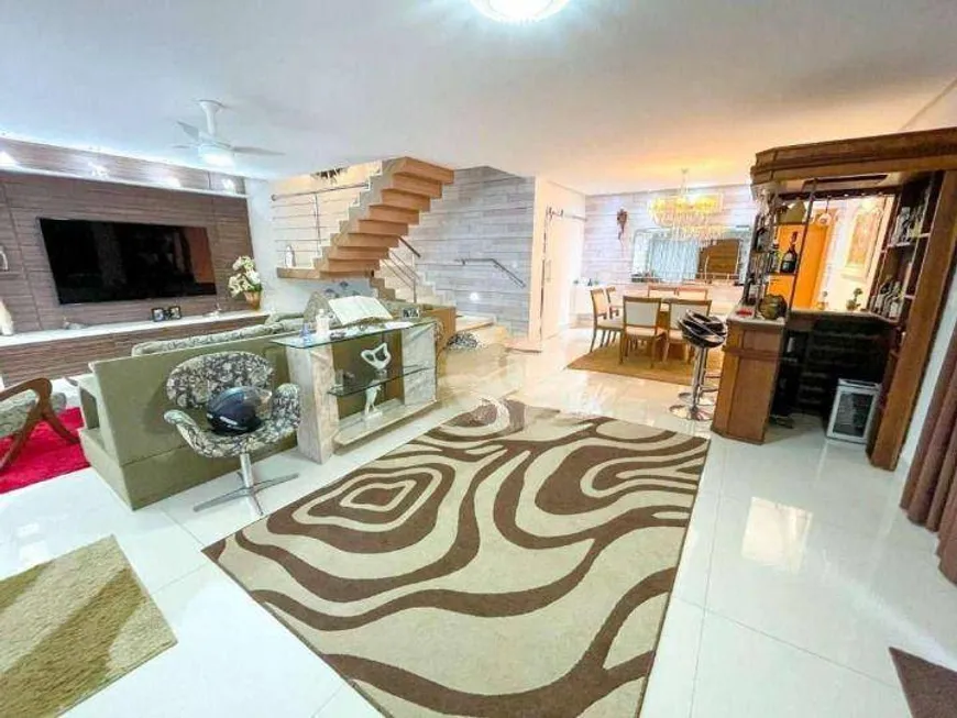 Foto 1 de Casa com 4 Quartos à venda, 277m² em Recreio Dos Bandeirantes, Rio de Janeiro