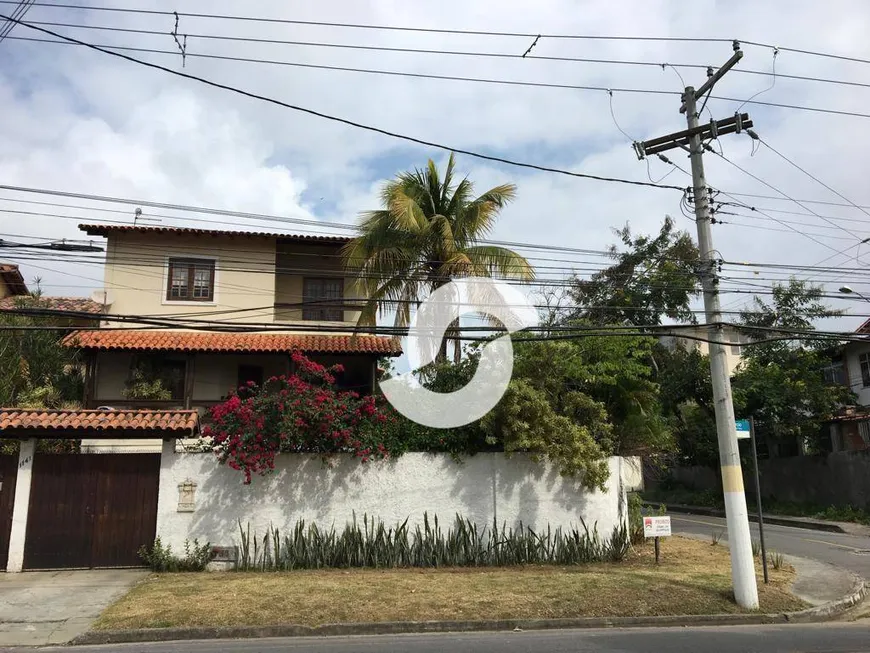 Foto 1 de Casa com 4 Quartos à venda, 315m² em Piratininga, Niterói