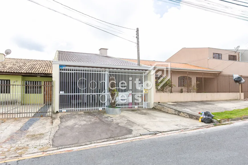 Foto 1 de Sobrado com 3 Quartos à venda, 147m² em Centro, Araucária