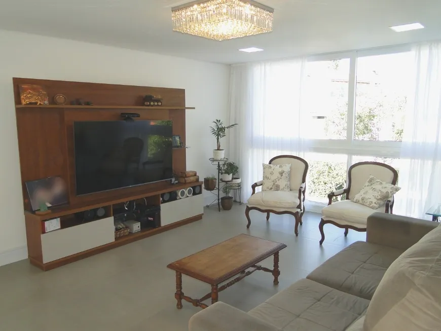 Foto 1 de Casa de Condomínio com 3 Quartos à venda, 211m² em Jardim Isabel, Porto Alegre