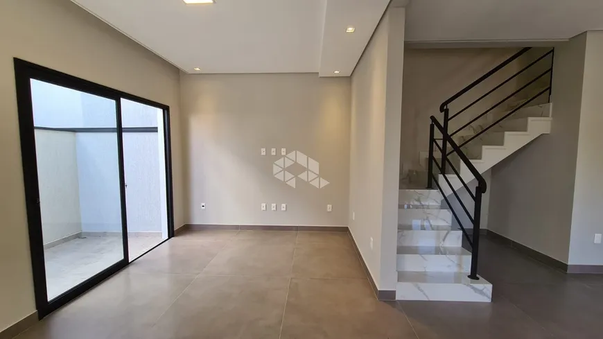 Foto 1 de Sobrado com 3 Quartos à venda, 154m² em Vila Resende, Caçapava