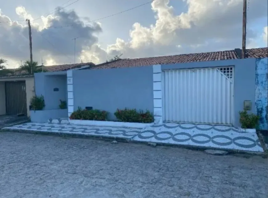 Foto 1 de Casa com 2 Quartos à venda, 100m² em Aruana, Aracaju