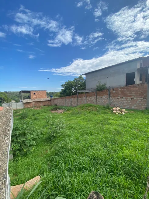 Foto 1 de Lote/Terreno à venda, 360m² em Centro, Mateus Leme