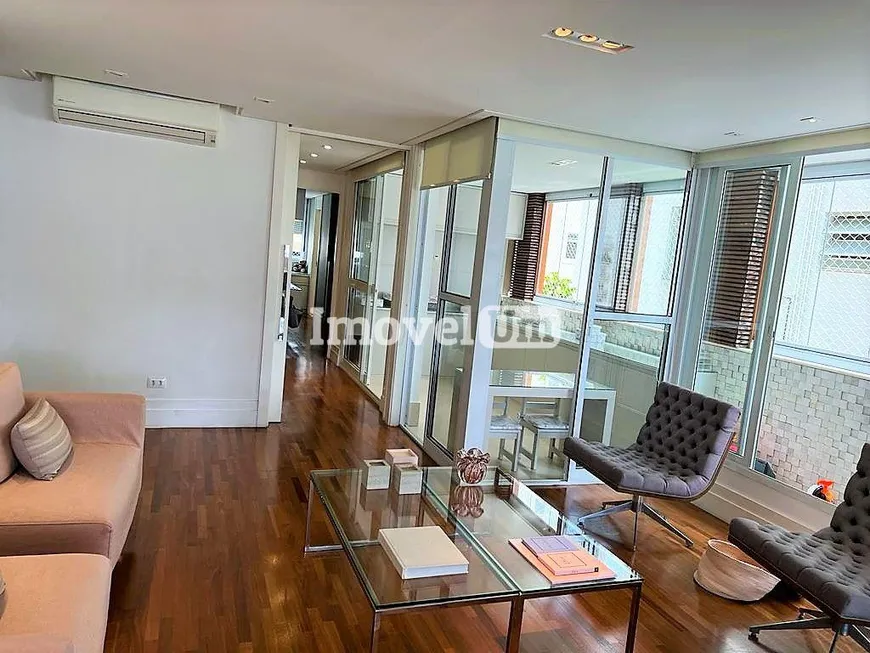 Foto 1 de Apartamento com 3 Quartos à venda, 190m² em Cerqueira César, São Paulo