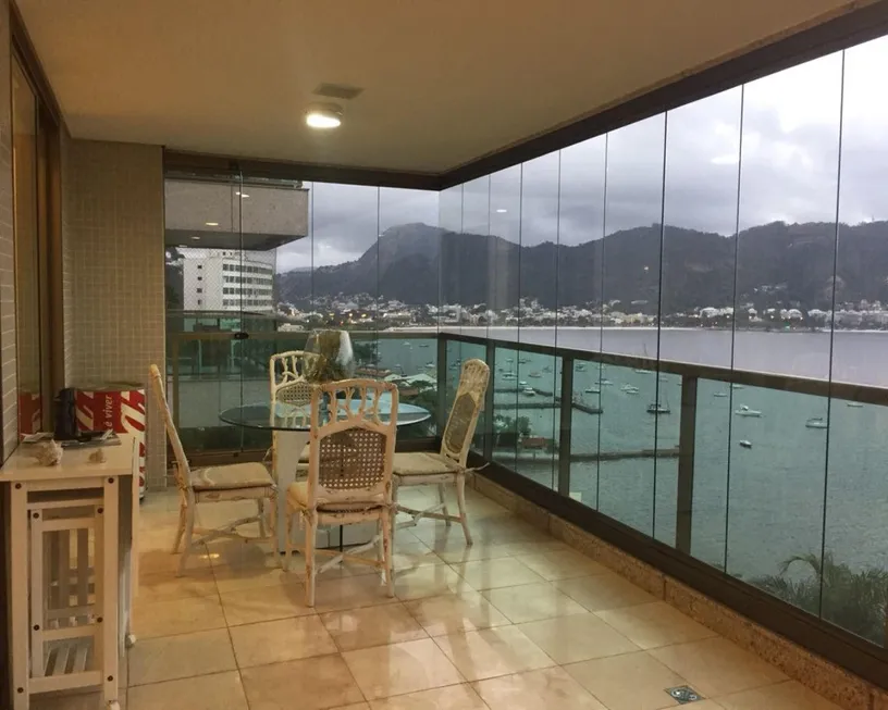 Foto 1 de Apartamento com 4 Quartos à venda, 258m² em Icaraí, Niterói