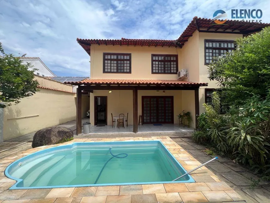 Foto 1 de Casa com 6 Quartos à venda, 336m² em Camboinhas, Niterói