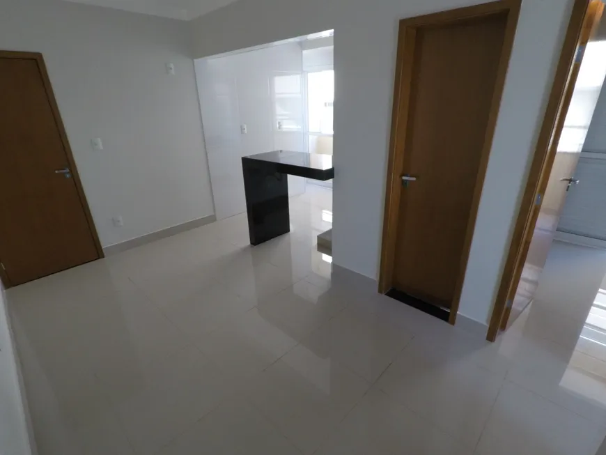 Foto 1 de Apartamento com 2 Quartos à venda, 50m² em Segismundo Pereira, Uberlândia