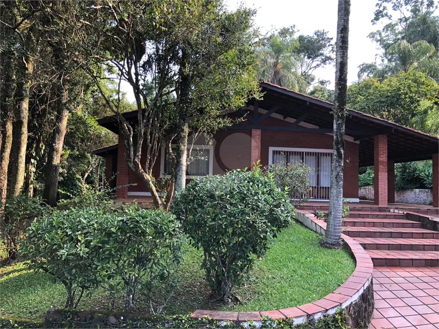 Foto 1 de Casa com 3 Quartos à venda, 340m² em Serra da Cantareira, Mairiporã