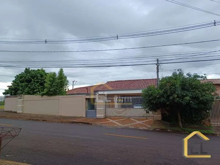 Foto 1 de Casa com 3 Quartos à venda, 200m² em Parque Residencial Alcântara , Londrina