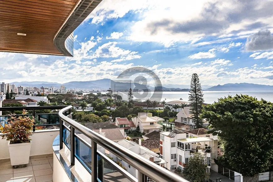 Foto 1 de Apartamento com 4 Quartos para venda ou aluguel, 240m² em Balneário, Florianópolis