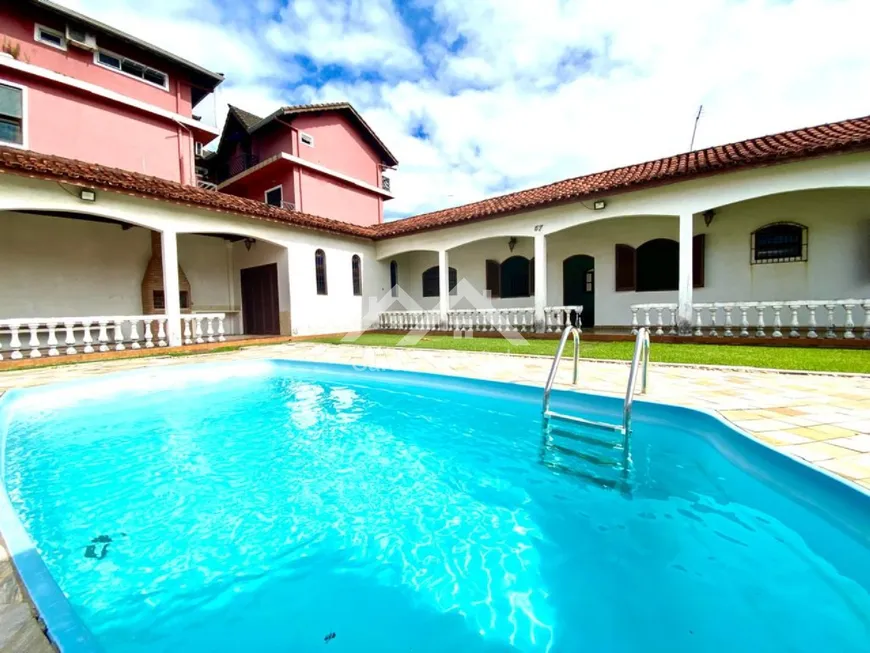 Foto 1 de Casa com 2 Quartos à venda, 251m² em Nova Peruíbe, Peruíbe