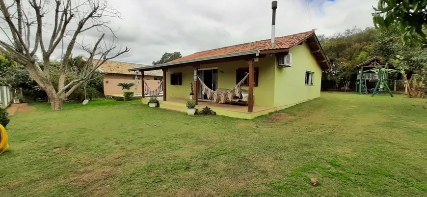 Foto 1 de Fazenda/Sítio com 3 Quartos à venda, 1500m² em Águas Claras, Viamão