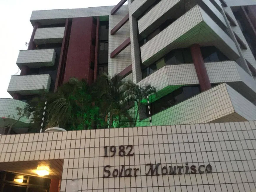 Foto 1 de Apartamento com 3 Quartos à venda, 223m² em Lagoa Nova, Natal