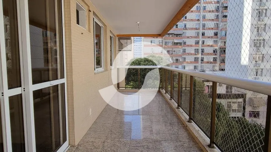 Foto 1 de Apartamento com 4 Quartos à venda, 140m² em Icaraí, Niterói