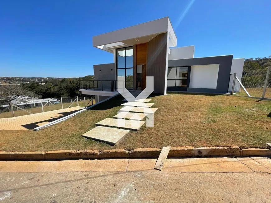 Foto 1 de Casa de Condomínio com 4 Quartos à venda, 300m² em Residencial Real Mont Ville, Lagoa Santa