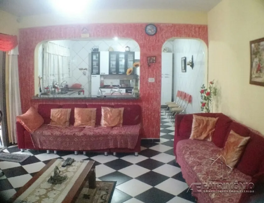 Foto 1 de Casa com 3 Quartos à venda, 210m² em Cajuru do Sul, Sorocaba
