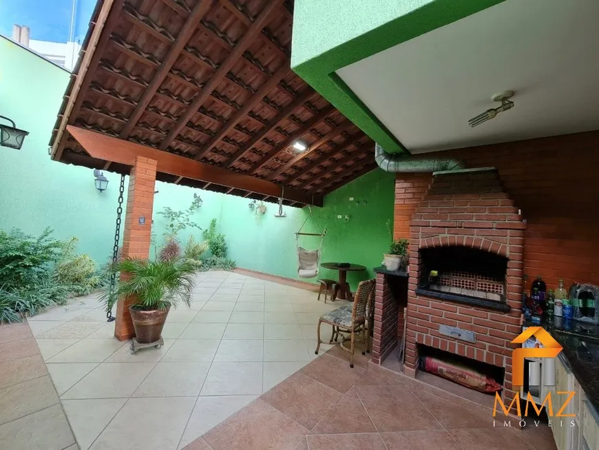 Foto 1 de Sobrado com 4 Quartos à venda, 220m² em Campestre, Santo André