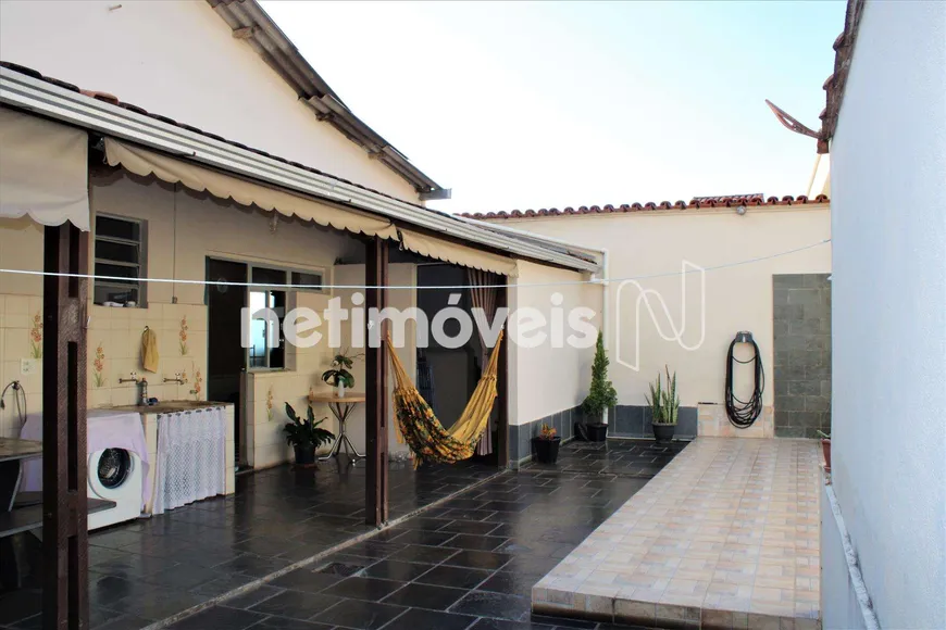 Foto 1 de Casa com 4 Quartos à venda, 400m² em Ipiranga, Belo Horizonte