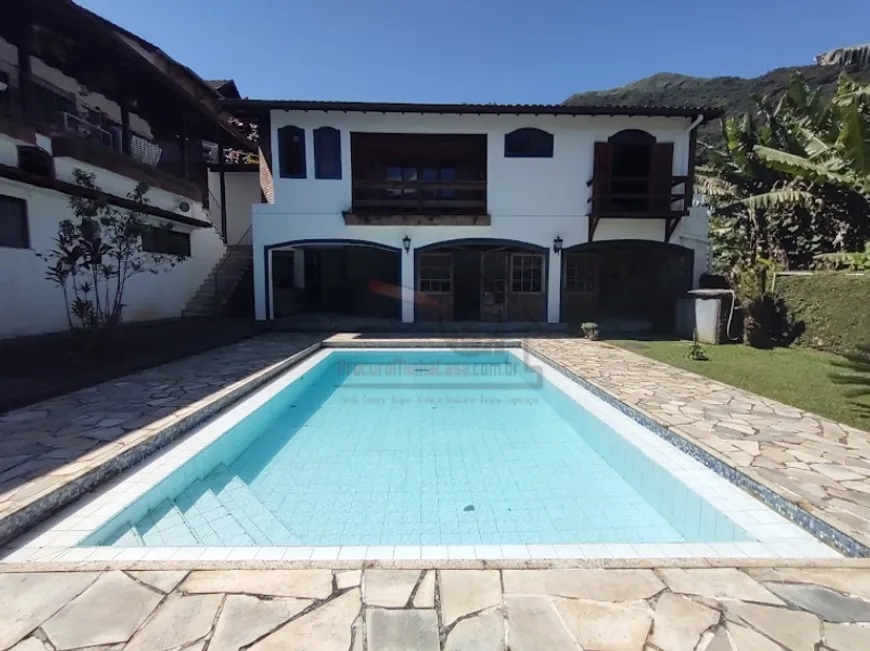 Foto 1 de Casa com 5 Quartos à venda, 230m² em Barroso, Teresópolis