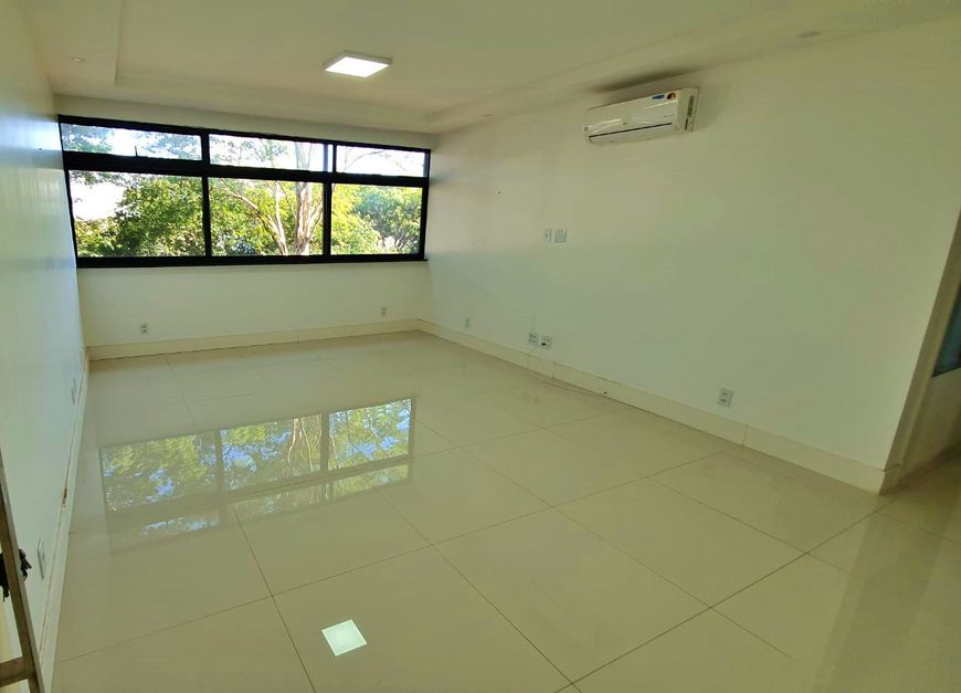 Foto 1 de Apartamento com 3 Quartos para alugar, 110m² em Asa Sul, Brasília