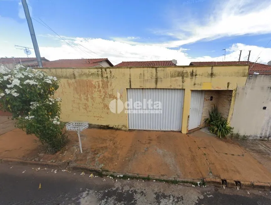 Foto 1 de Casa com 3 Quartos à venda, 85m² em Laranjeiras, Uberlândia